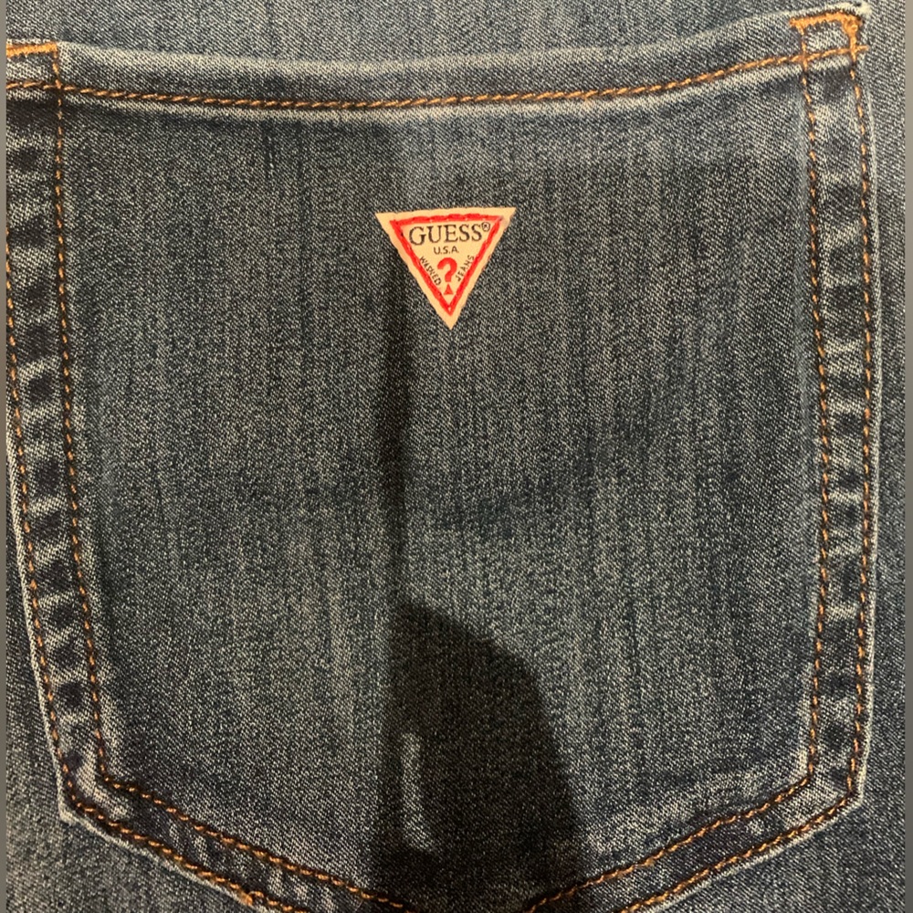 GUESS Blue Denim Pocket Jeans with Red Logo Patch never worn, size 12